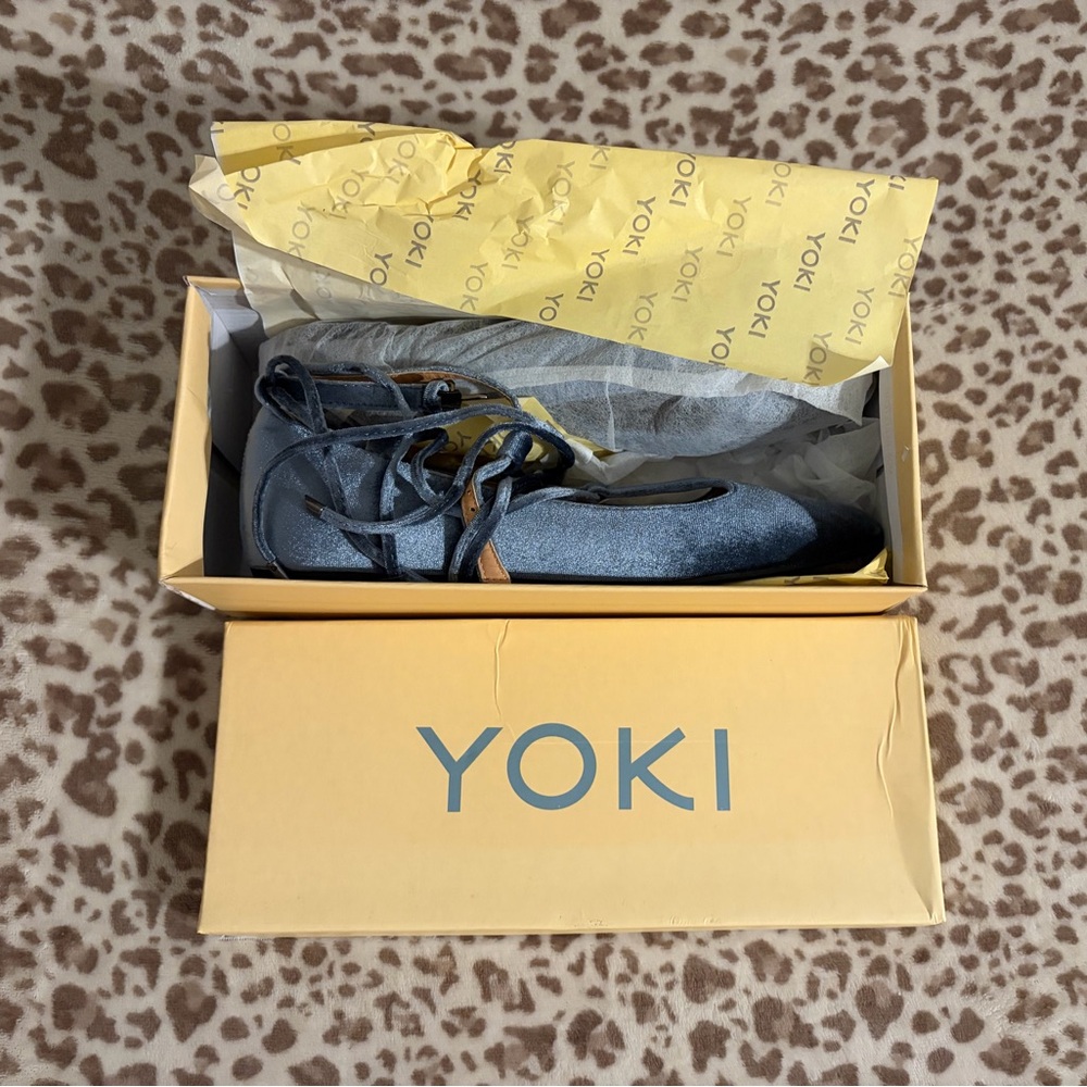 Blue velvet Yoki ballerina flats